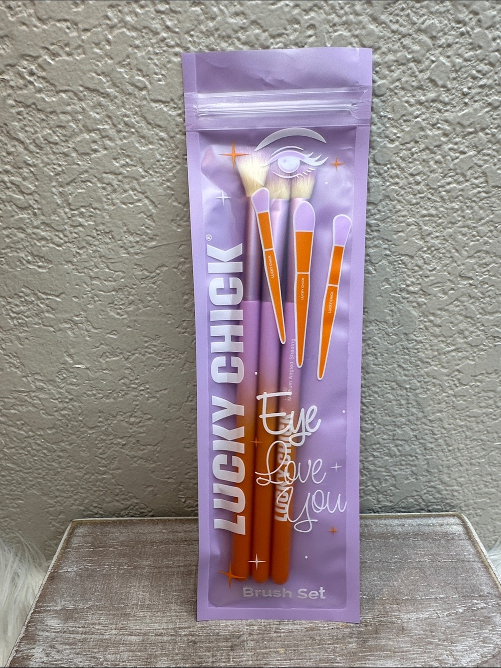 $7 🌙 Lucky Chick 3 Piece Lavender & Orange Eye Brush Set NEW